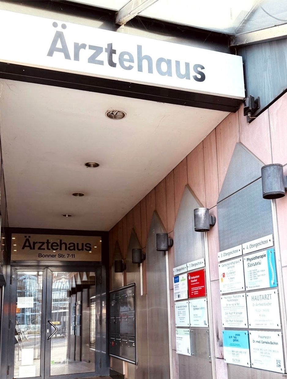 images/Website_Bilder/Raum_Duesseldorf1.jpg#joomlaImage://local-images/Website_Bilder/Raum_Duesseldorf1.jpg?width=938&height=1237