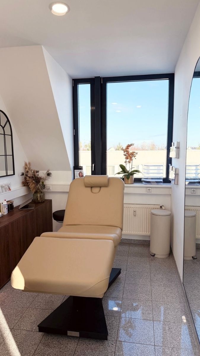 images/Website_Bilder/Raum_Duesseldorf2.jpg#joomlaImage://local-images/Website_Bilder/Raum_Duesseldorf2.jpg?width=675&height=1200